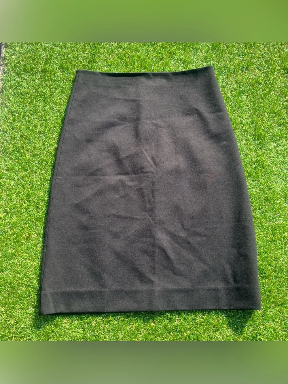 EVERLANE Women’s Black Soft Pencil Skirt